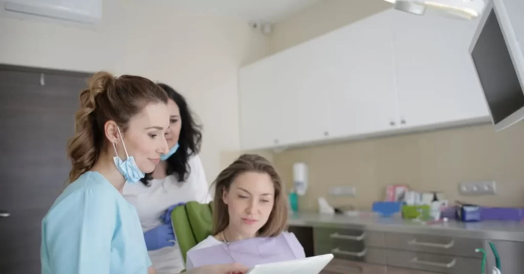 Quais linhas de crédito costumam atender médicos, dentistas e clínicas