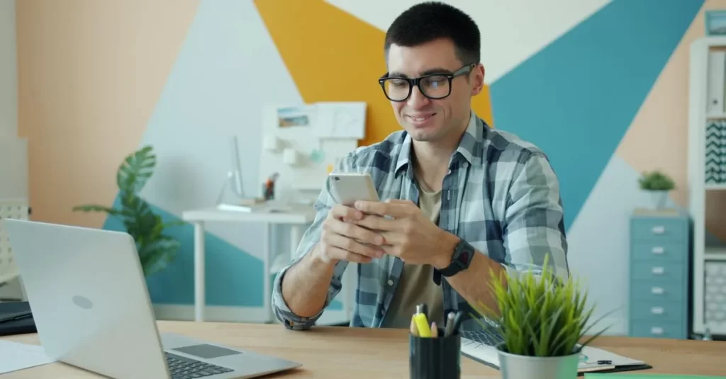 Como transformar contatos nas redes sociais em oportunidades de crédito