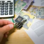 Posso usar um imóvel financiado como garantia para conseguir outro empréstimo?